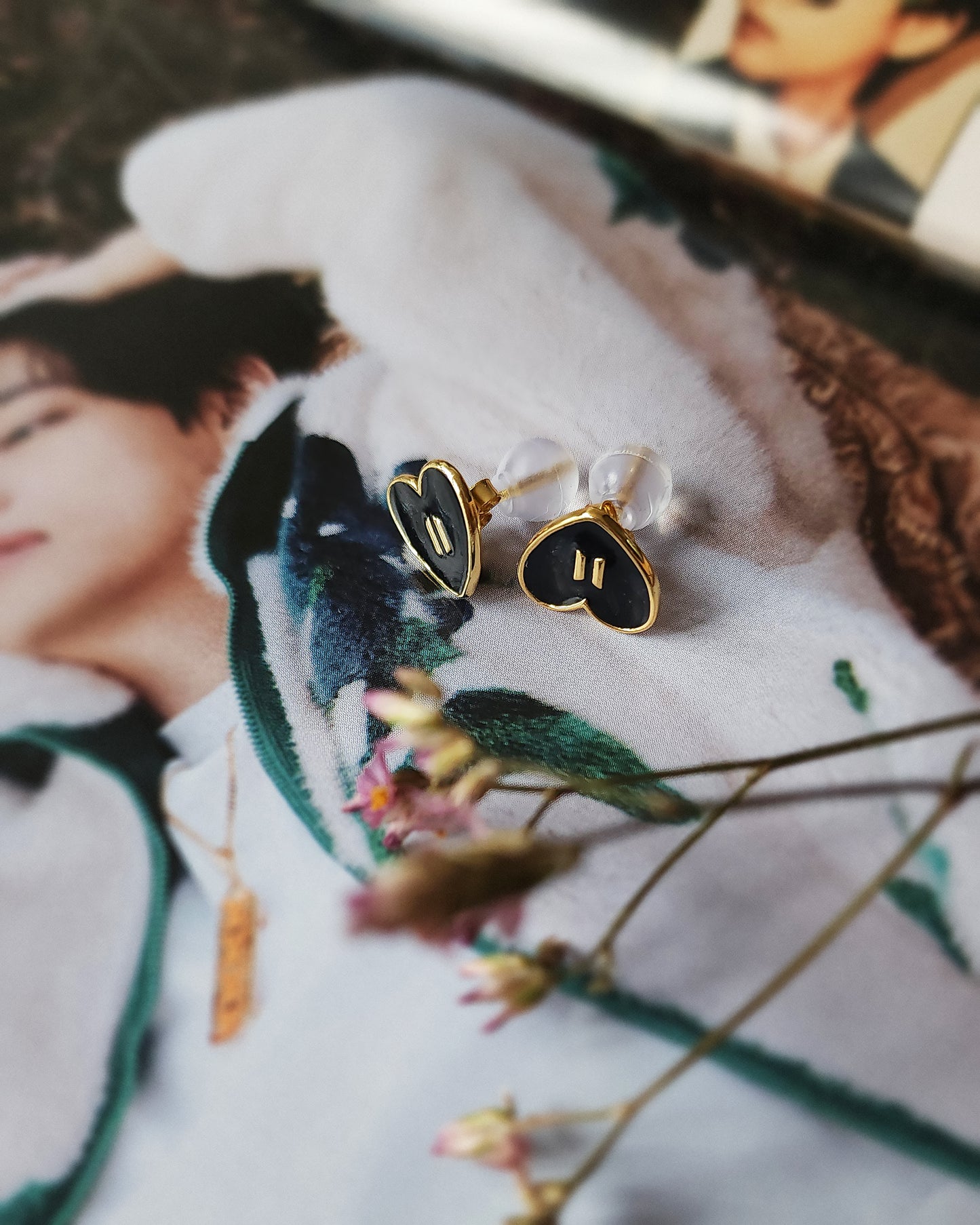 Tiny Hearts earrings inspired by BTS | 14k gold plated BLACK 🖤