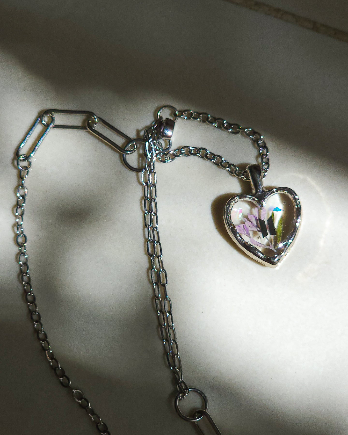 Heart-shaped floral necklace inspired by BTS 🌷 silver color