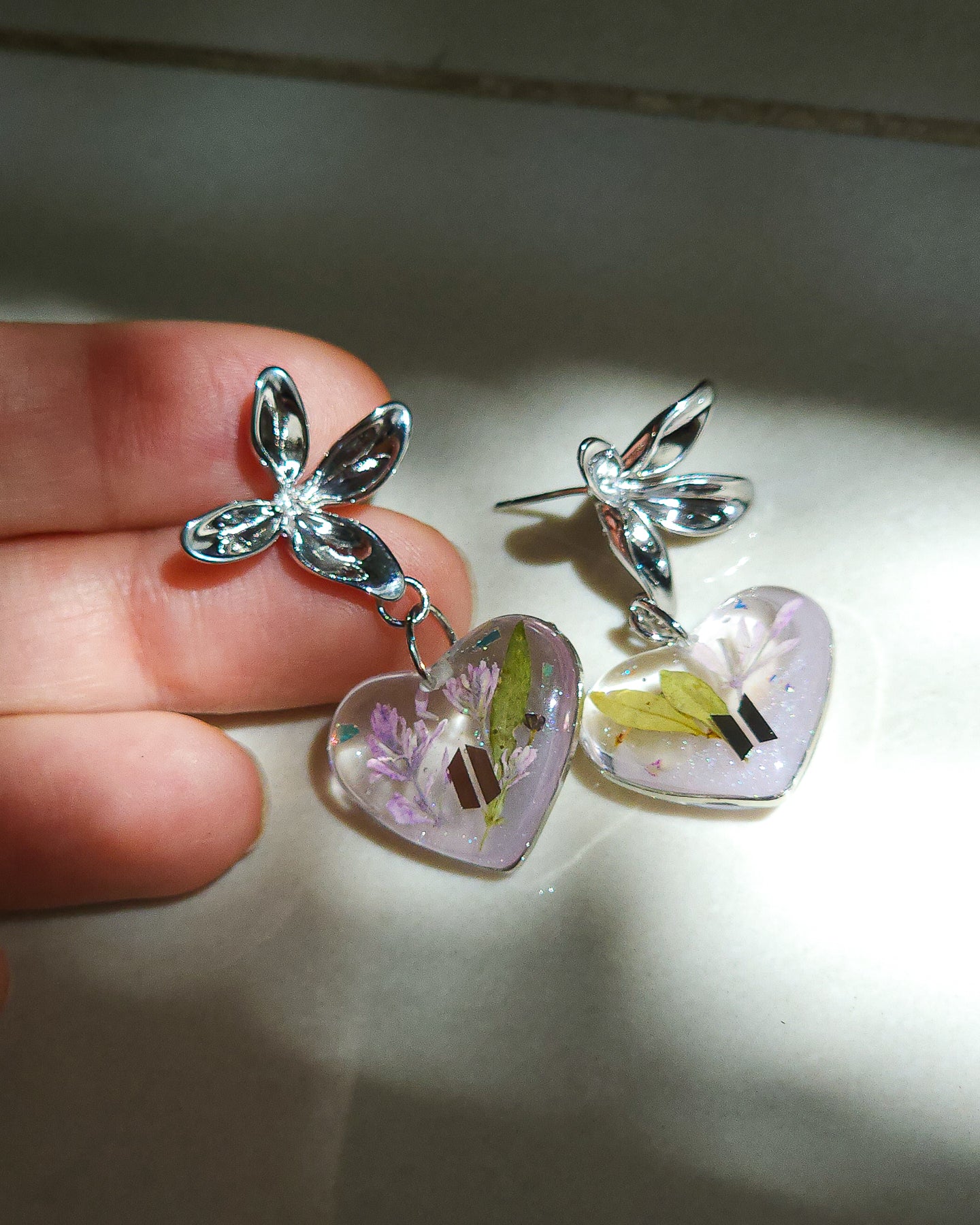 Heart-shaped earrings with flower inspired by BTS 🌺 blooming fairy