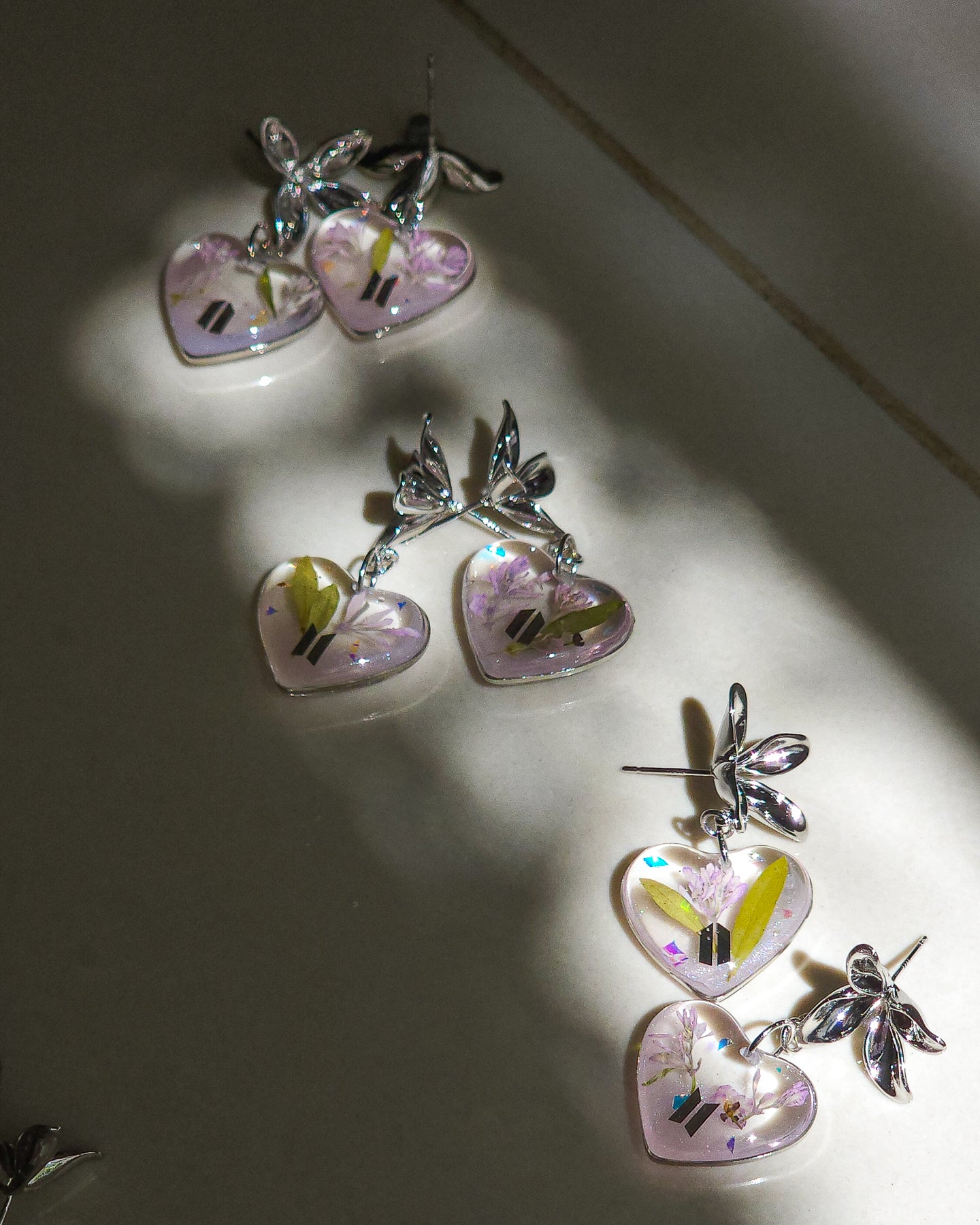 Heart-shaped earrings with flower inspired by BTS 🌺 blooming fairy