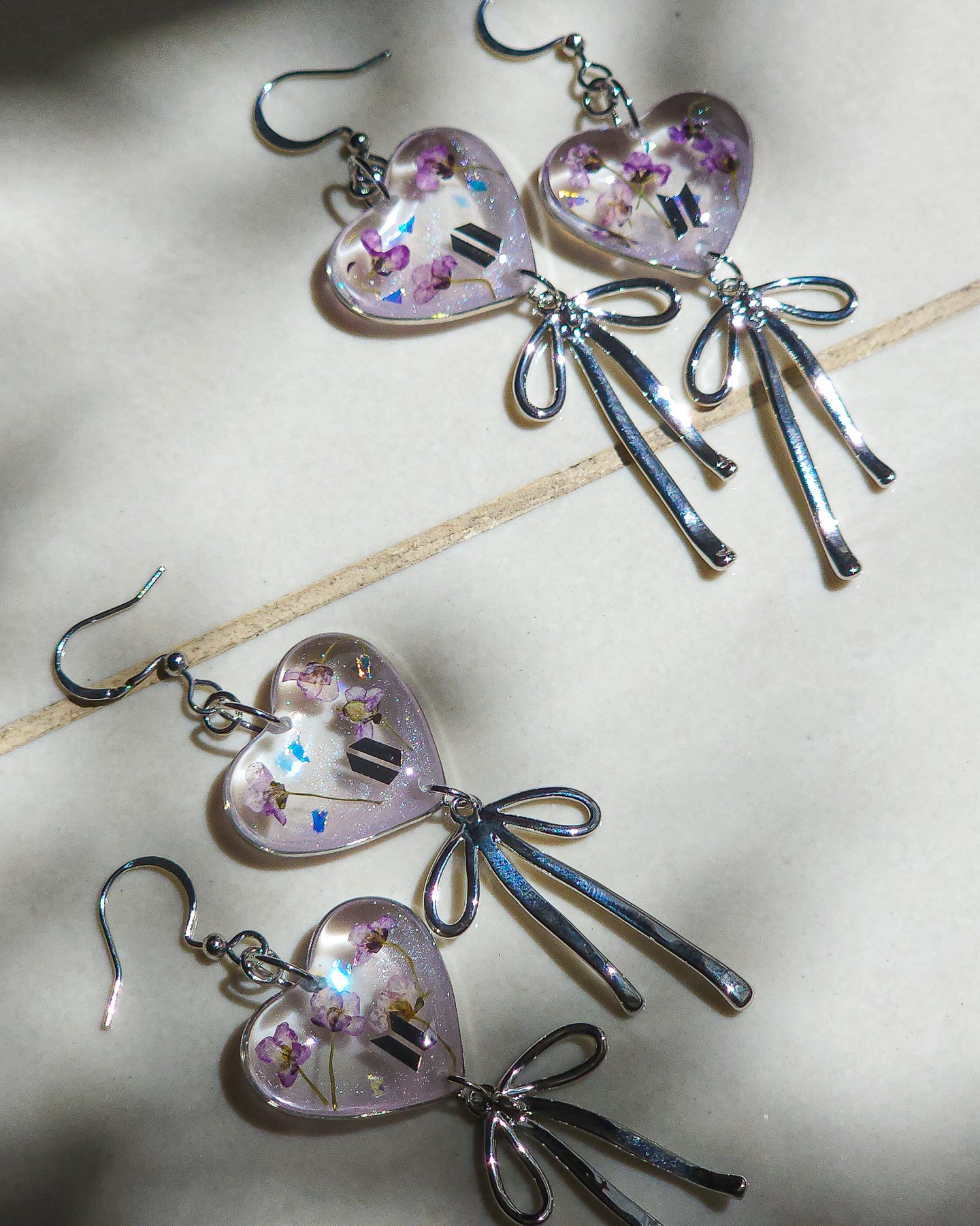 Heart-shaped earrings with bow inspired by BTS 🌸 silver color
