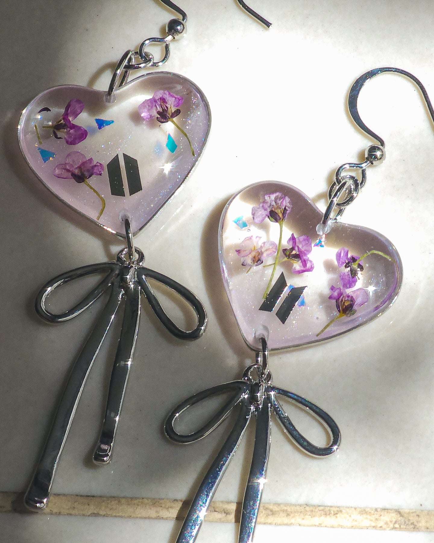 Heart-shaped earrings with bow inspired by BTS 🌸 silver color