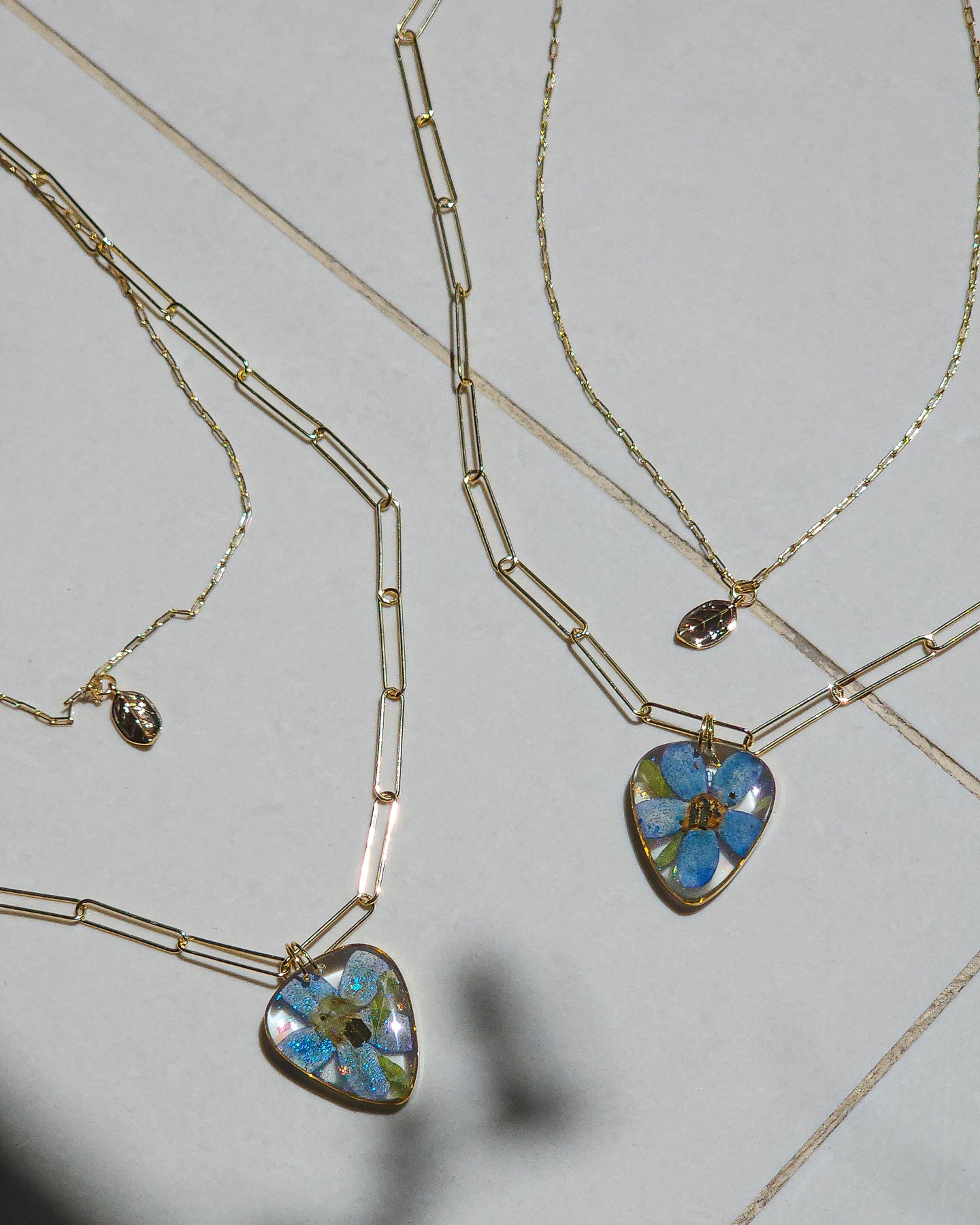 Guitar pick necklace inspired by BTS 💙 blue flower - 14k gold-plated