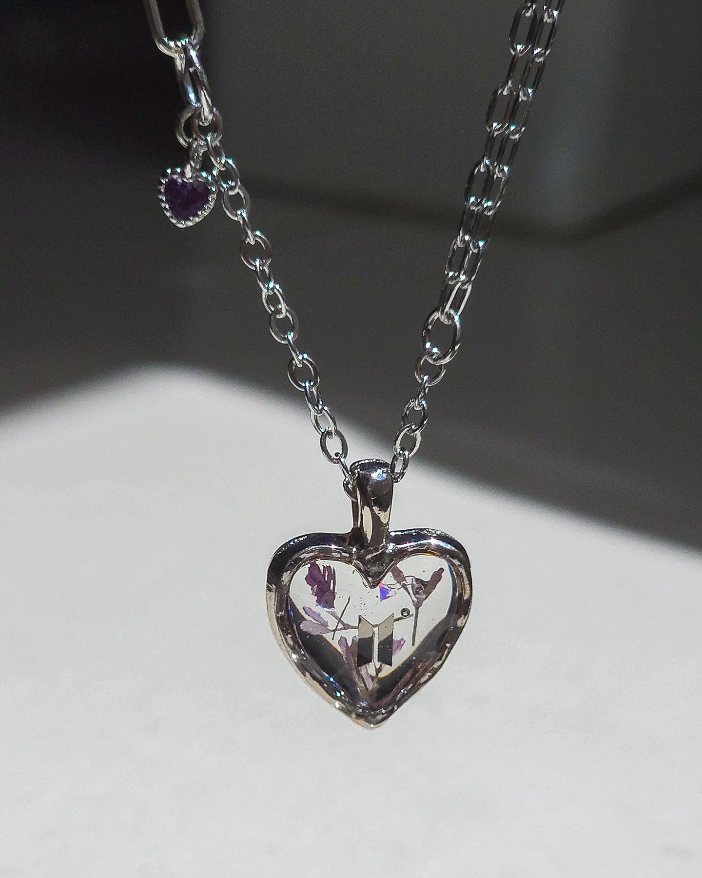 Heart-shaped floral necklace inspired by BTS 🌷 silver color