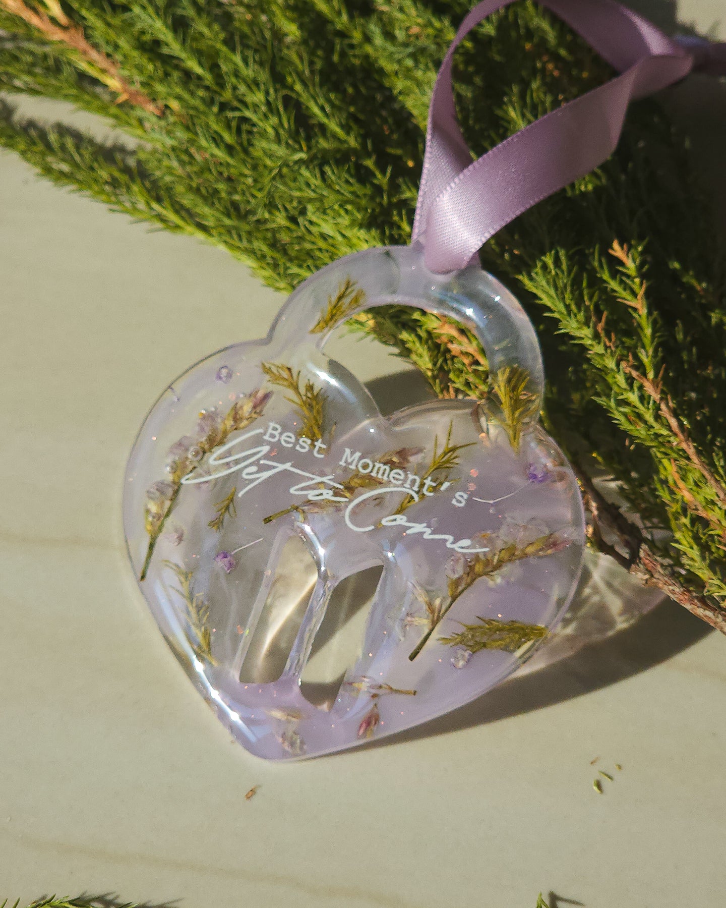 Epoxy Resin Ornaments with Real Flowers 💜 dusty purple 5pc
