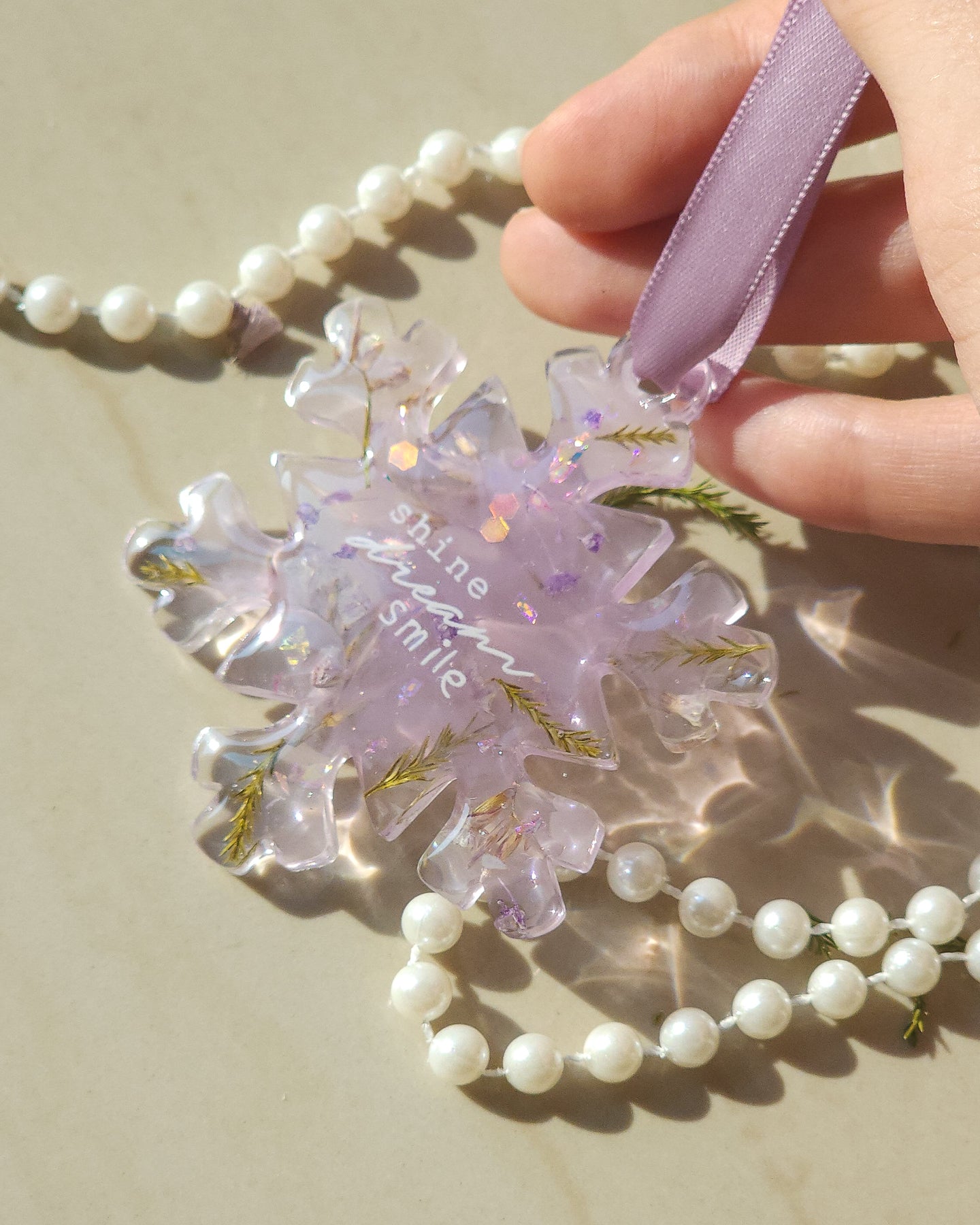 Epoxy Resin Ornaments with Real Flowers 💜 dusty purple 5pc