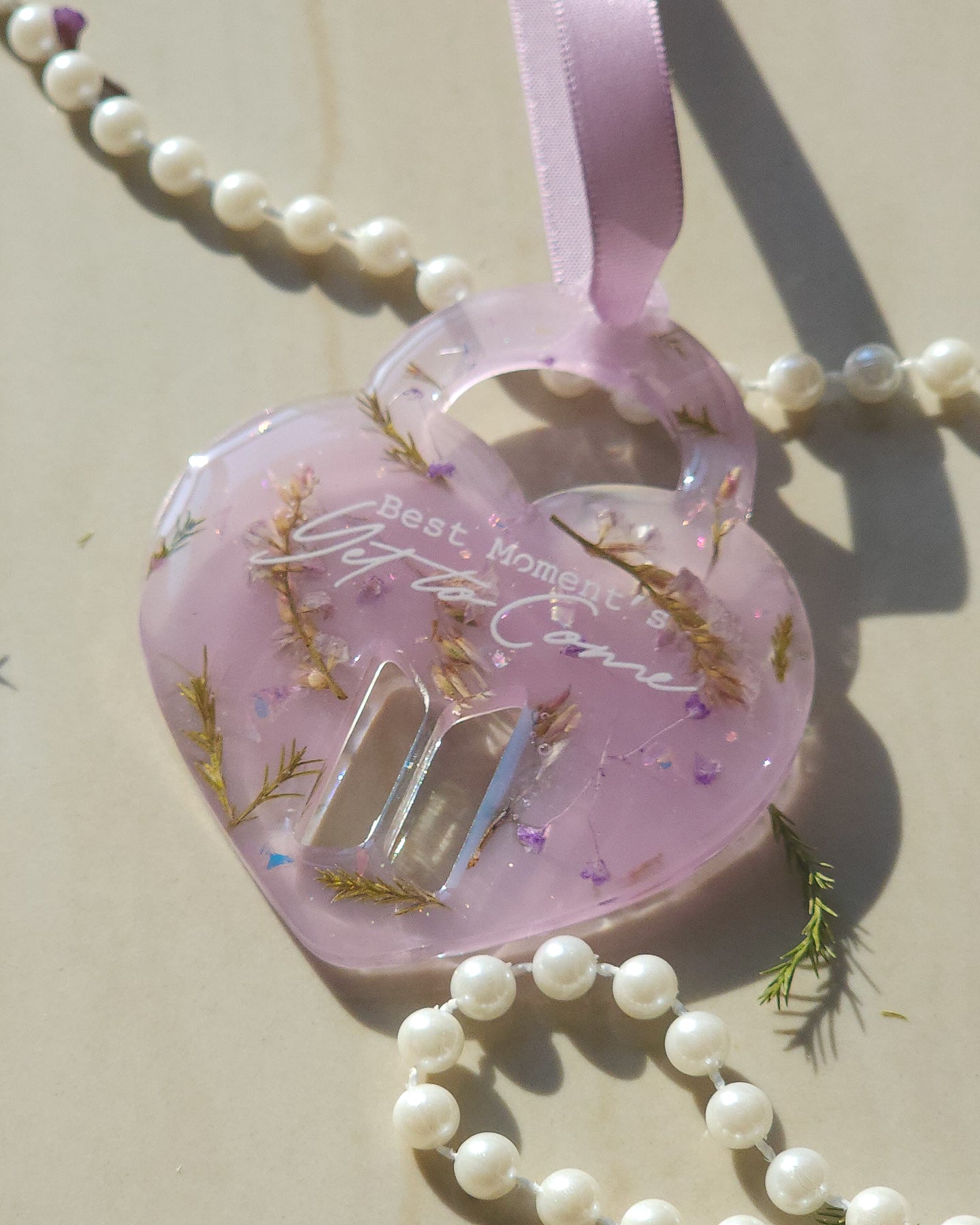 Epoxy Resin Ornaments with Real Flowers 💜 dusty purple 5pc