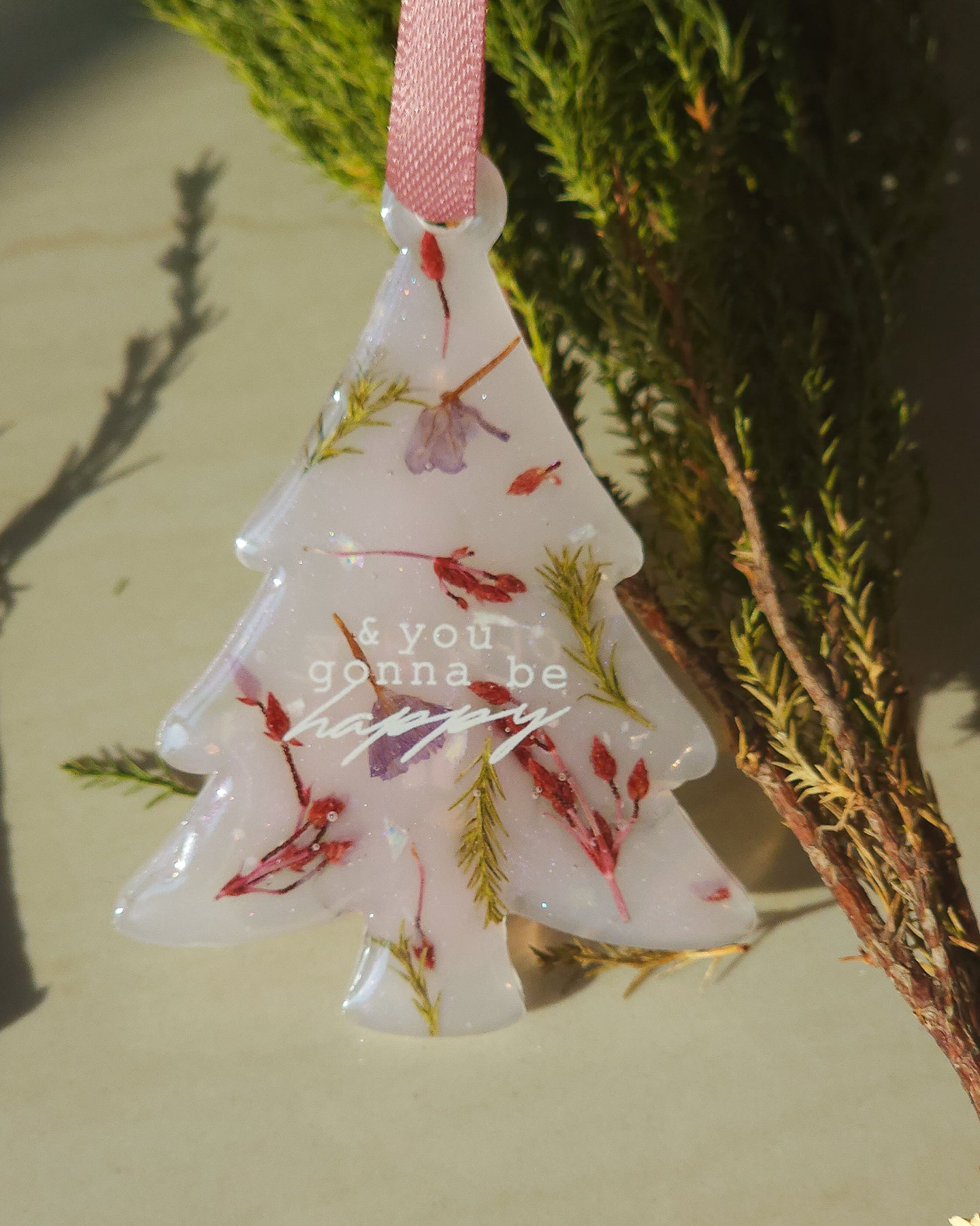 Epoxy Resin Ornaments with Real Flowers 🎀 Milky Pink