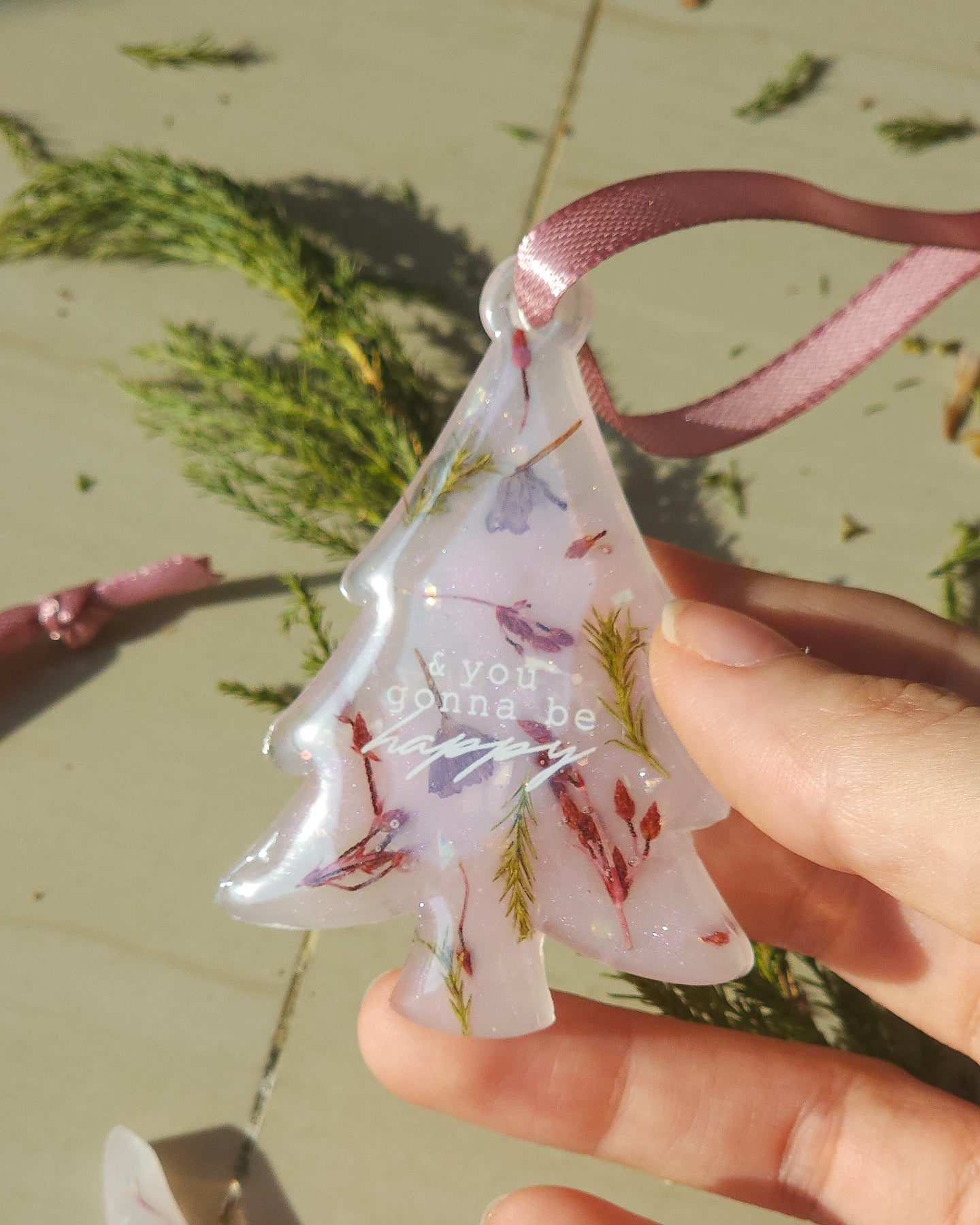 Epoxy Resin Ornaments with Real Flowers 🎀 Milky Pink