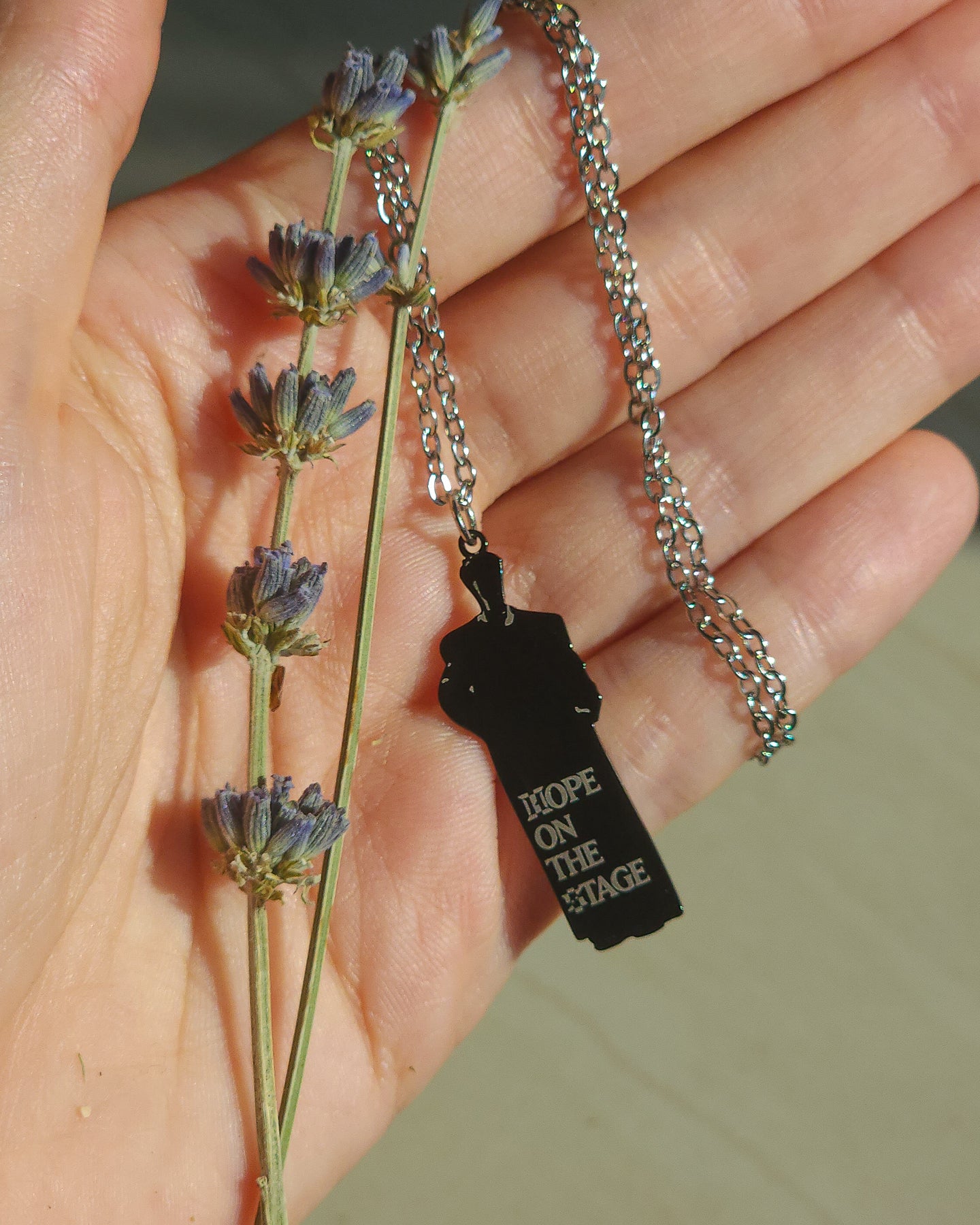 Hope on the Stage inspired necklace 🖤