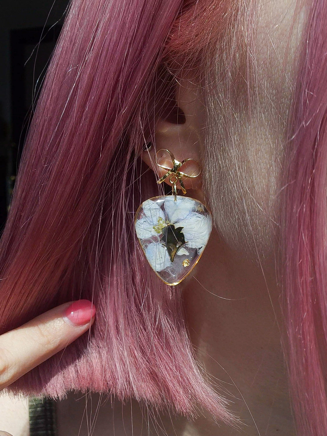 MUSE inspired guitarpick earrings with real flowers | BLOOMING ver.